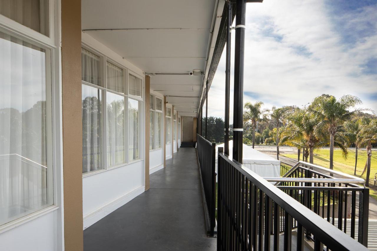 Rivers Apartments Motel Sale Gippsland Екстериор снимка