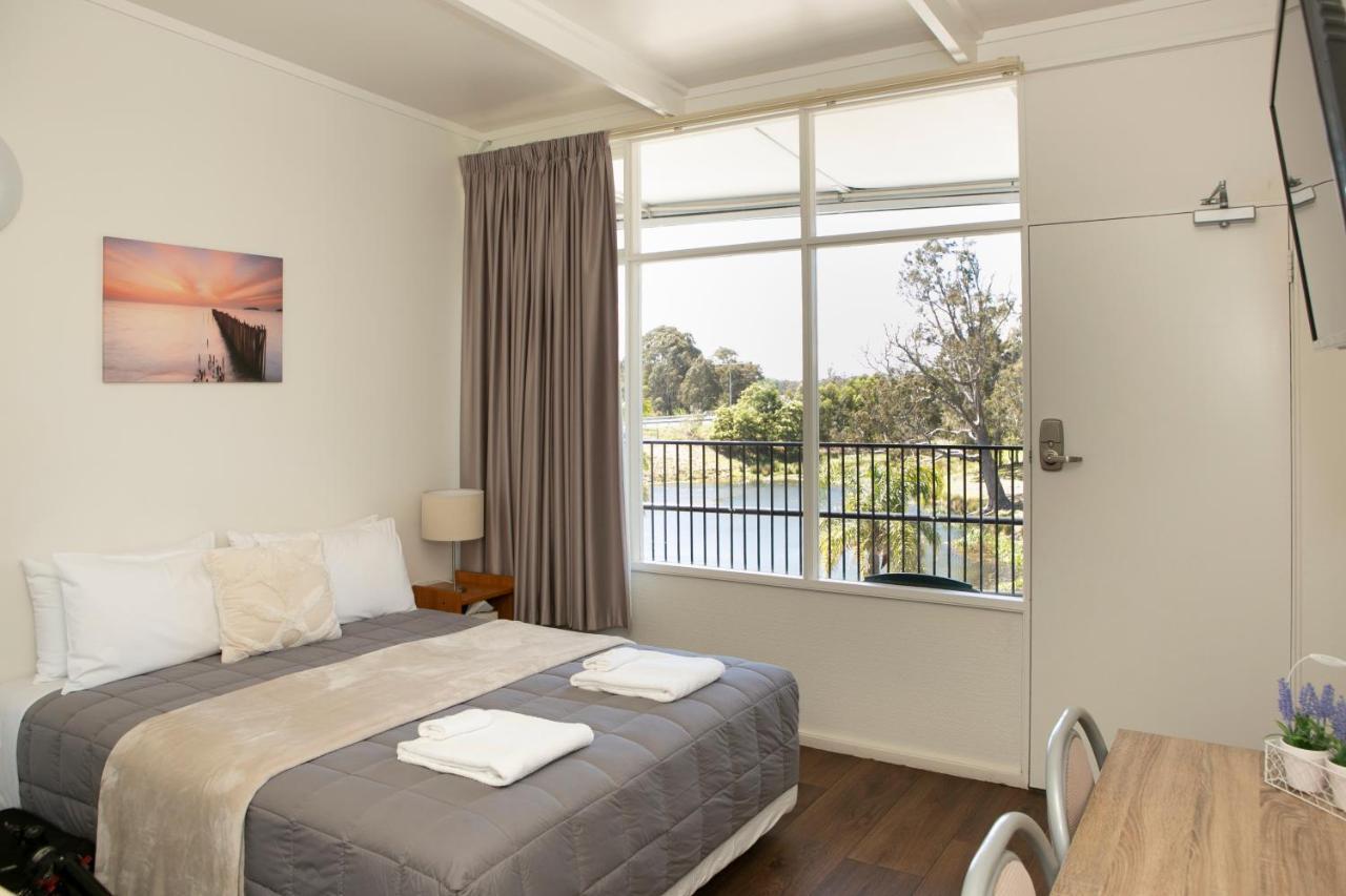 Rivers Apartments Motel Sale Gippsland Екстериор снимка