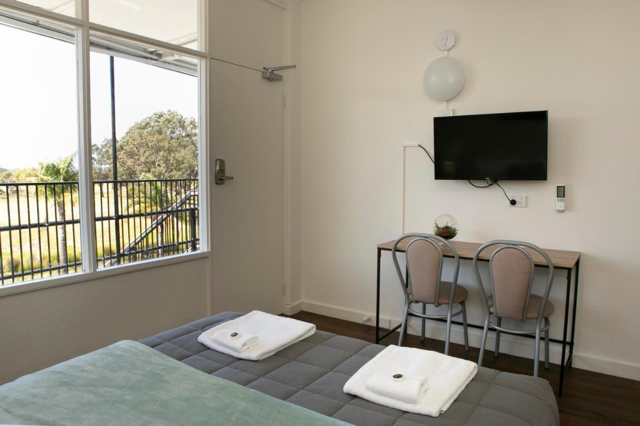 Rivers Apartments Motel Sale Gippsland Екстериор снимка