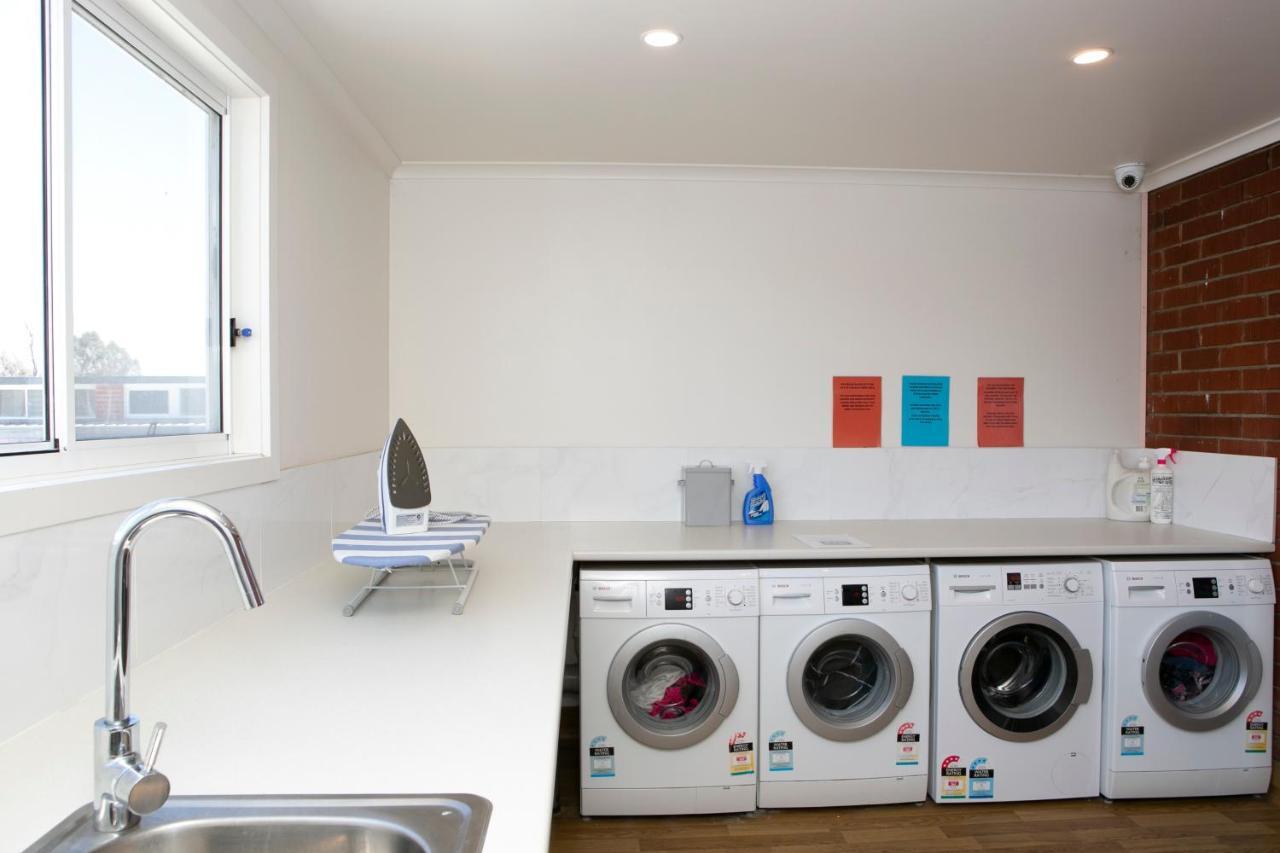Rivers Apartments Motel Sale Gippsland Екстериор снимка